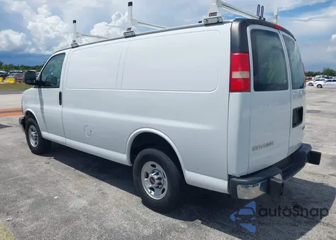 2020 GMC Savana Cargo Rwd 2500 Regular Wheelbase Work Van z USA, uszkodzony, nr VIN 1GTW7AFG3L1182341